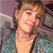 Primarian errefortzua. Psikologoa eta master ikaslea. // Refuerzo enrimaria. Psicóloga y estudiante de master